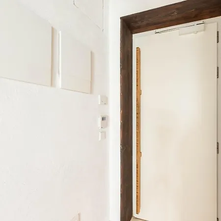 Design Lux Wisdom In Bamboo Garden,no Shoes Allowed Inside Варна