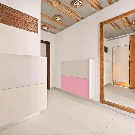 Design Lux Wisdom In Bamboo Garden,no Shoes Allowed Inside *