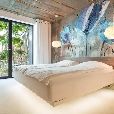 Apartment Design Lux Wisdom In Bamboo Garden,no Shoes Allowed Inside