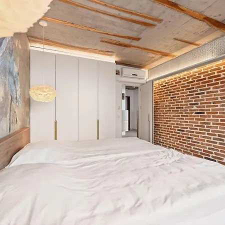 Design Lux Wisdom In Bamboo Garden,no Shoes Allowed Inside Apartment Varna